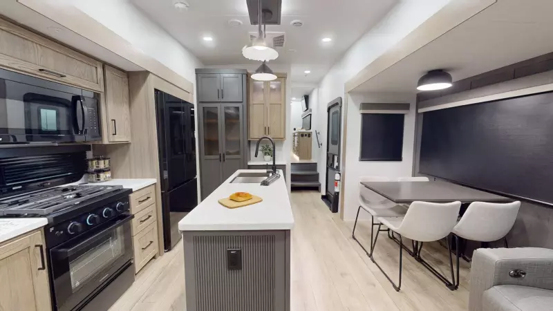 Rockwood Signature Fifth Wheels Main Room